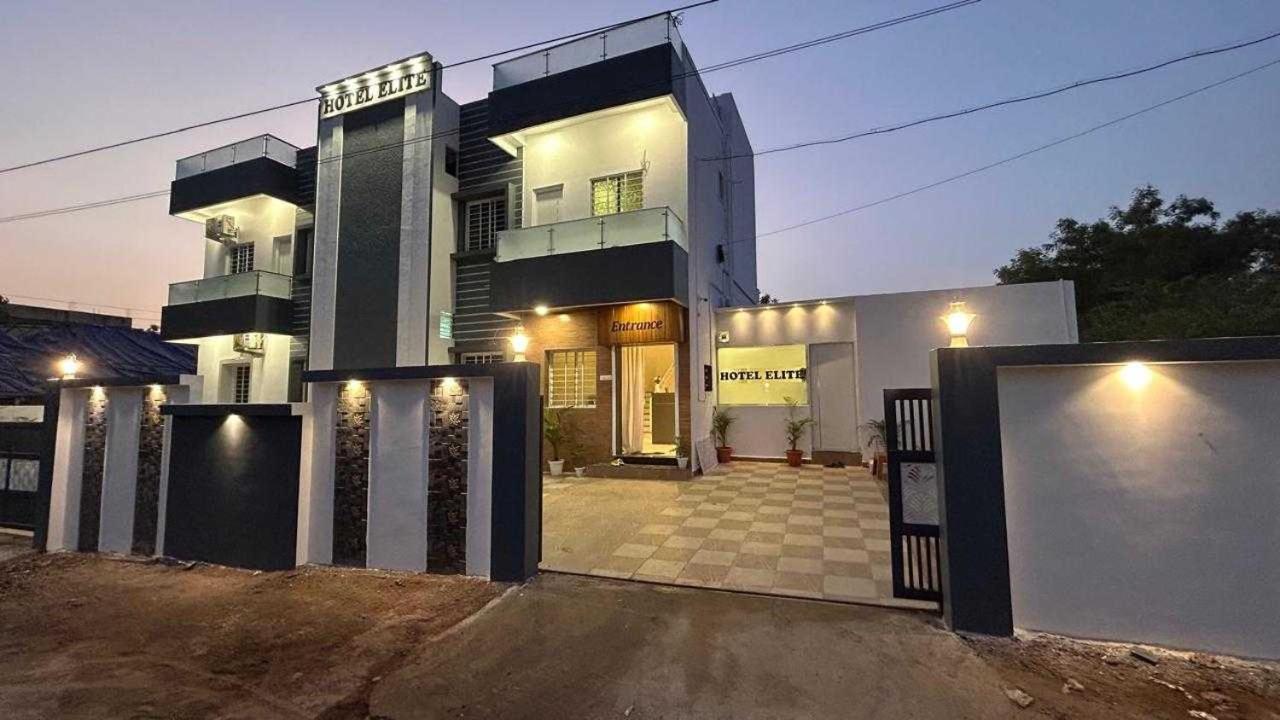 Oyo Hotel Elite Chandrapur Kültér fotó