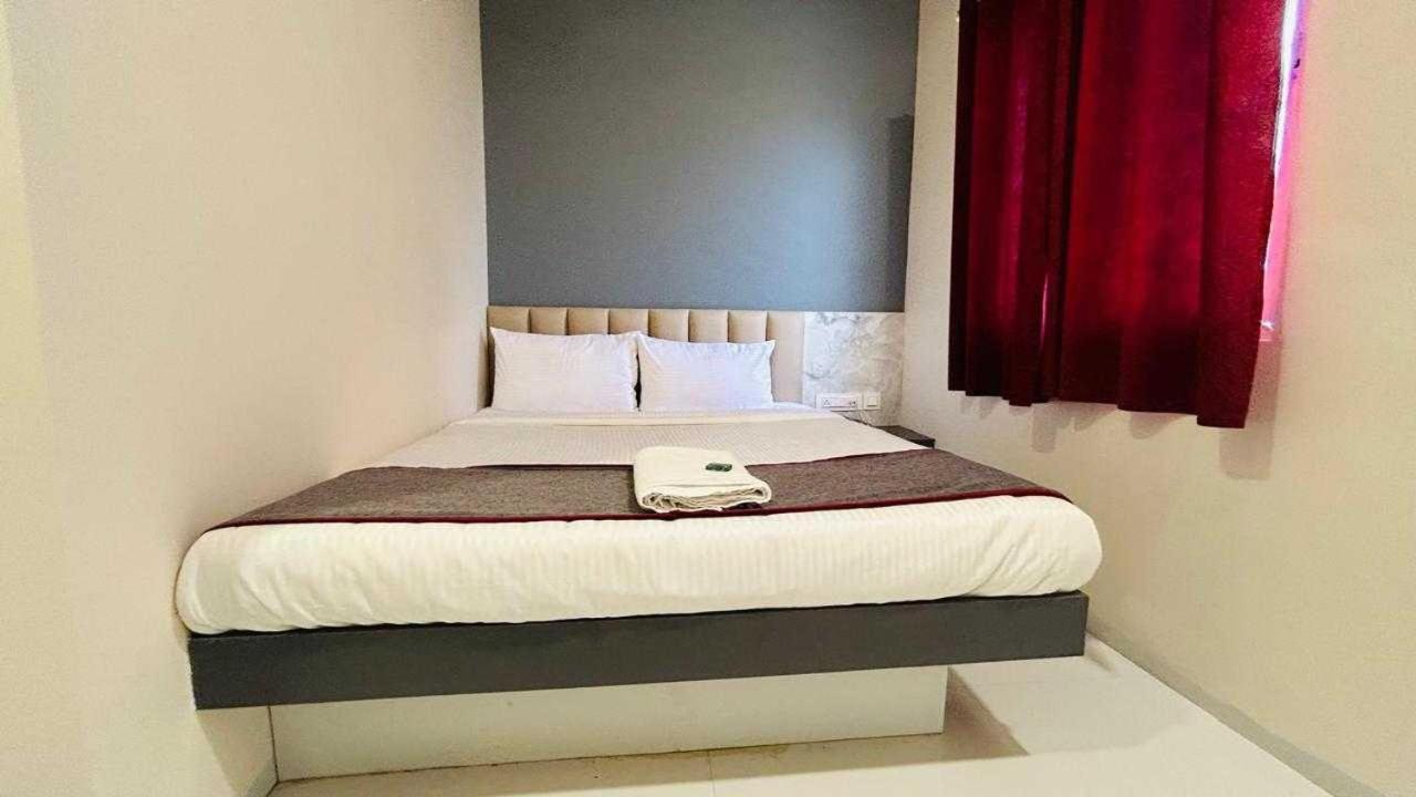 Oyo Hotel Elite Chandrapur Kültér fotó