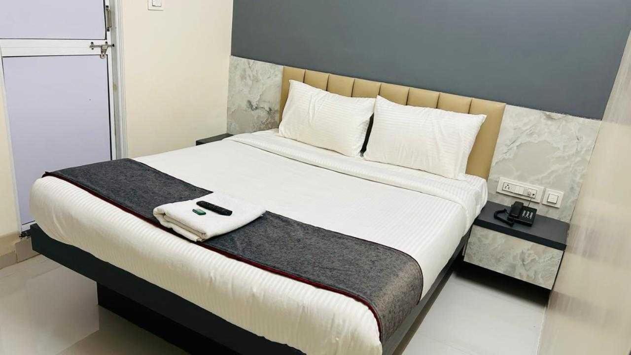 Oyo Hotel Elite Chandrapur Kültér fotó
